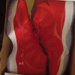 Jordan 11 cherry red brand new never worn size 9.5